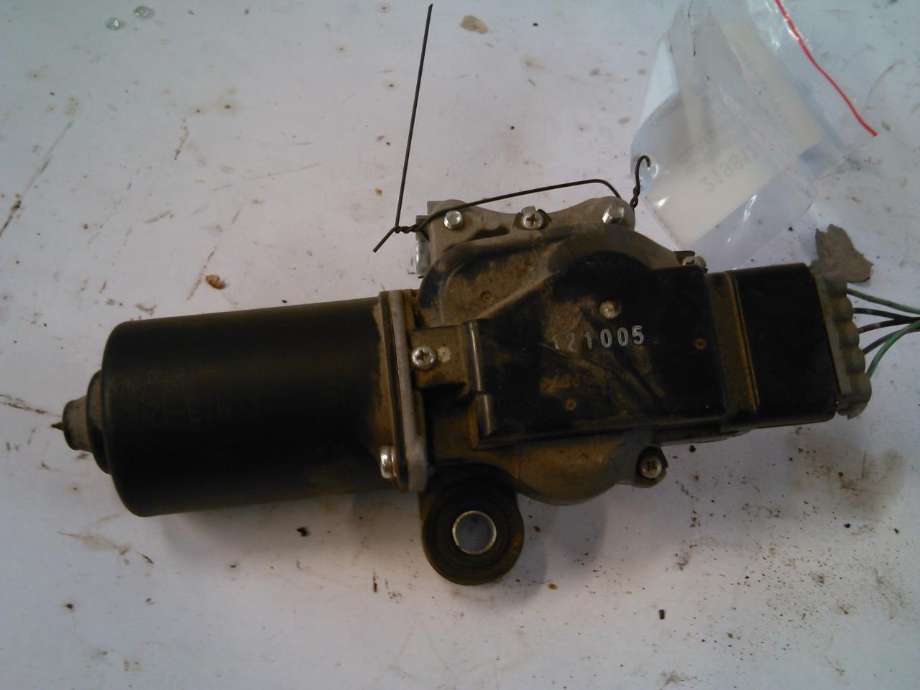 Viskermotor frontrute til Isuzu D-Max 2012-2017 (Type II, Fase 1)  (8-98142|)