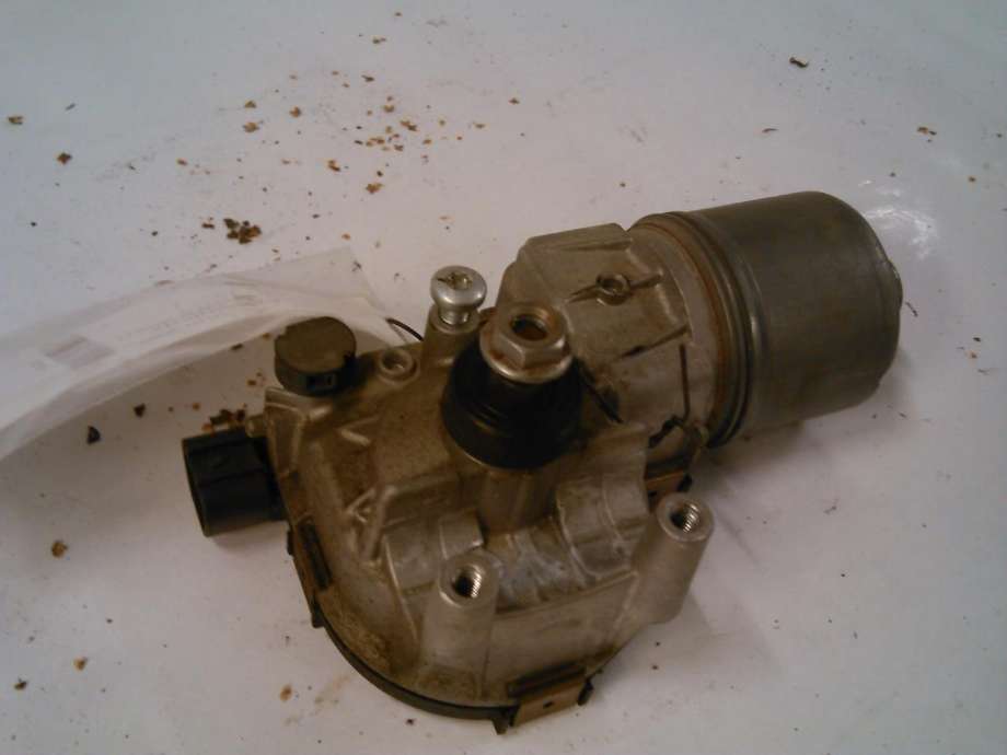 Viskermotor frontrute til Toyota Avensis, 2009-2015 (Type III, Fase 1)  (BOSCH|0390241642)