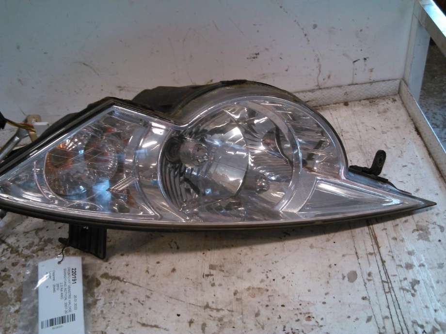 Frontlykt venstre halogen til SsangYong Actyon, 2007-2013  