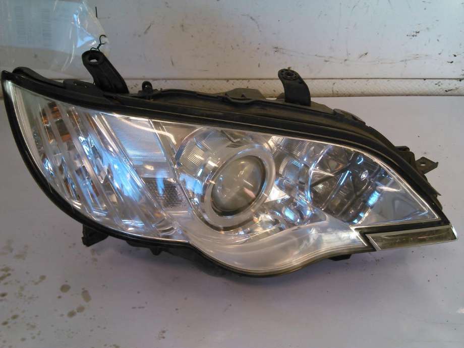 Frontlykt høyre xenon til Subaru Outback, 2007-2009 (Type III, Fase 2)  