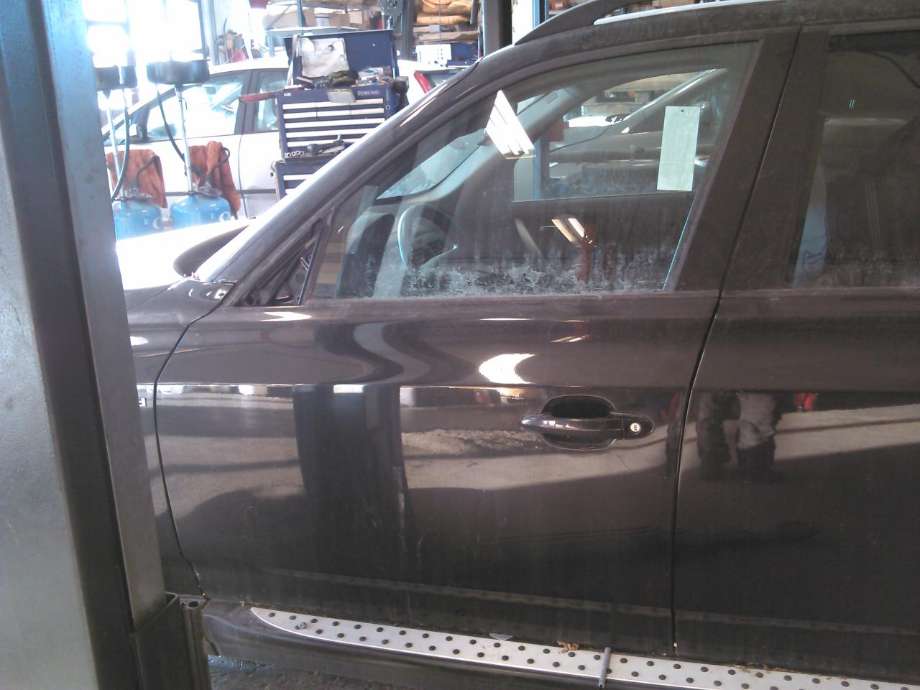 Dør venstre foran til BMW X3, 2003-2006 (Fase 1) (E83) (E83) 
