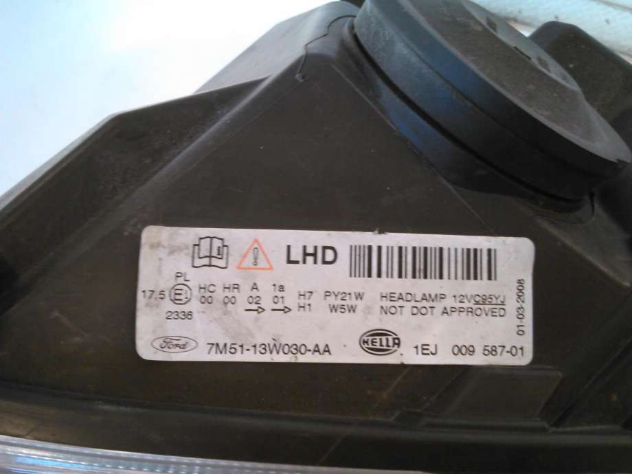 Frontlykt venstre halogen til Ford C-Max 2007-2010 (Type I, Fase 2)  