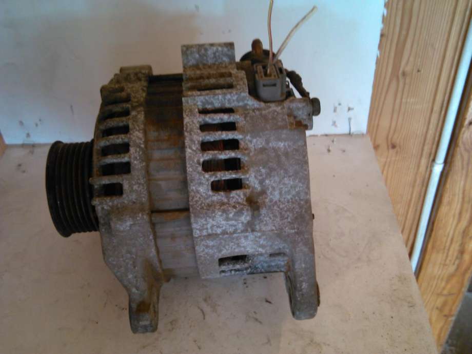 Dynamo til Nissan Primera 1999-2002 (Fase 2) (P11) (P11) (HITACHI|23100BU010|LR80-762|)