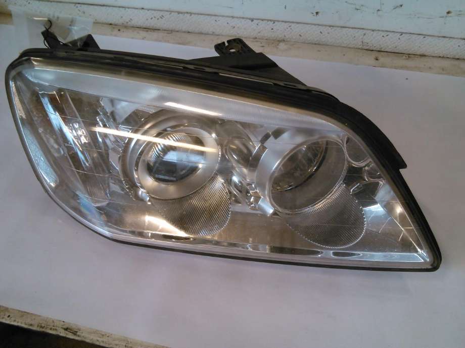 Frontlykt høyre halogen til Chevrolet Captiva, 2006-2010 (Fase 1)  