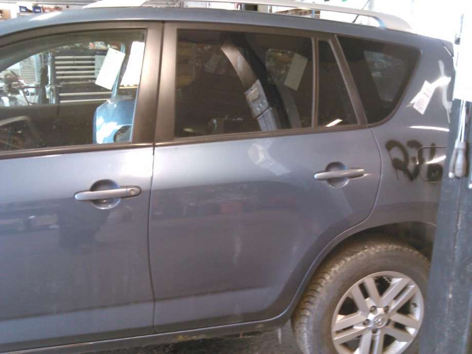 Dør venstre bak til Toyota RAV4, 2006-2009 (Type III, Fase 1)  