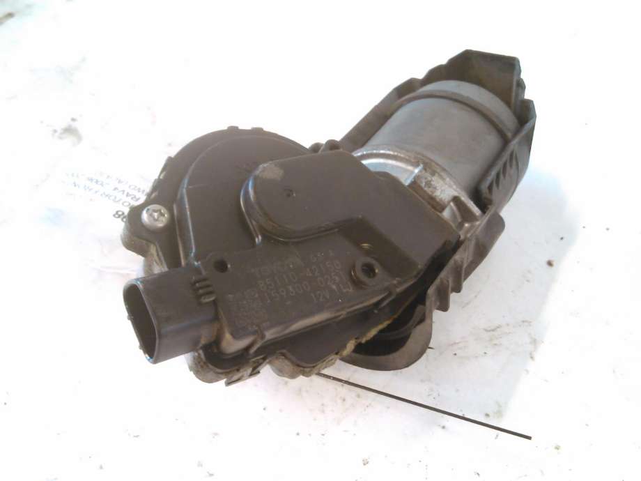 Viskermotor frontrute til Toyota RAV4 2006-2009 (Type III, Fase 1)  (85110-42150|159300-0251|)