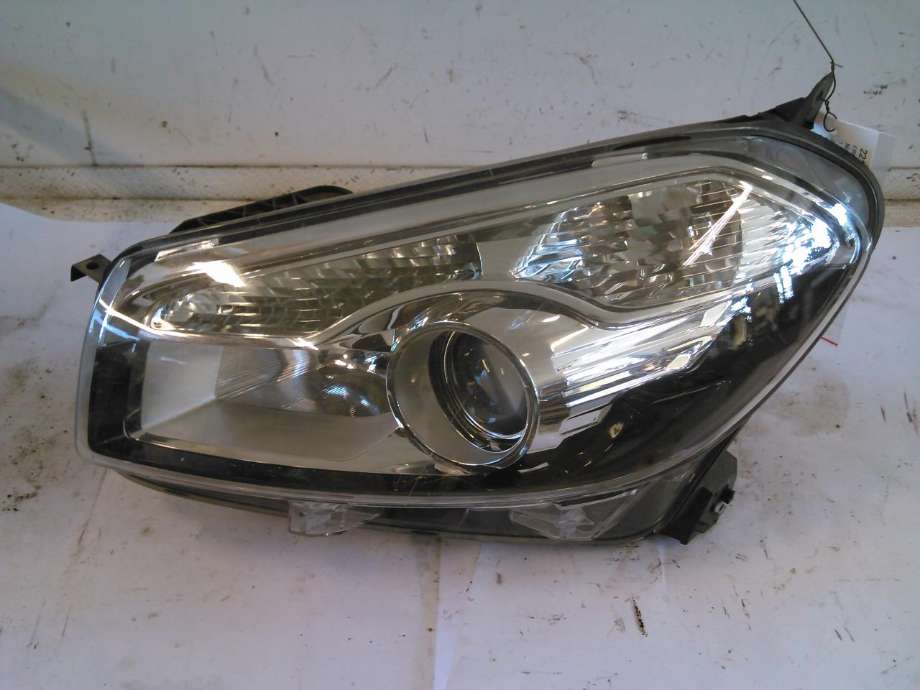 Frontlykt venstre halogen til Nissan Qashqai, 2010-2014 (Type I, Fase 2)  