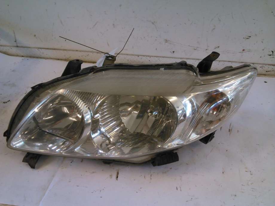 Frontlykt venstre halogen til Toyota Corolla, 2007-2013  