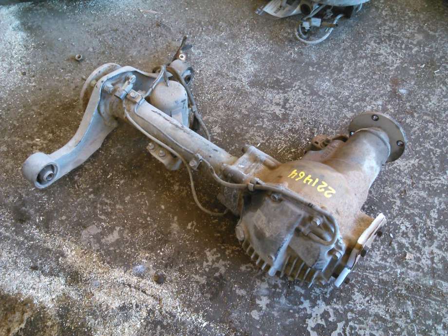 Kardang klokke foran til Mitsubishi Pajero 2000-2006 (Type III)  