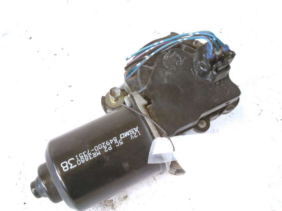 Viskermotor frontrute til Mitsubishi Pajero 2000-2006 (Type III)  (849200-7351|)