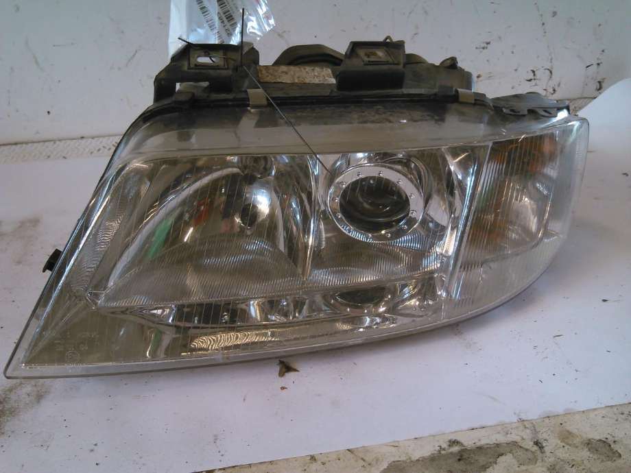 Frontlykt venstre halogen til Audi A6, 1997-2001 (Type II, Fase 1) (C5) (C5) 
