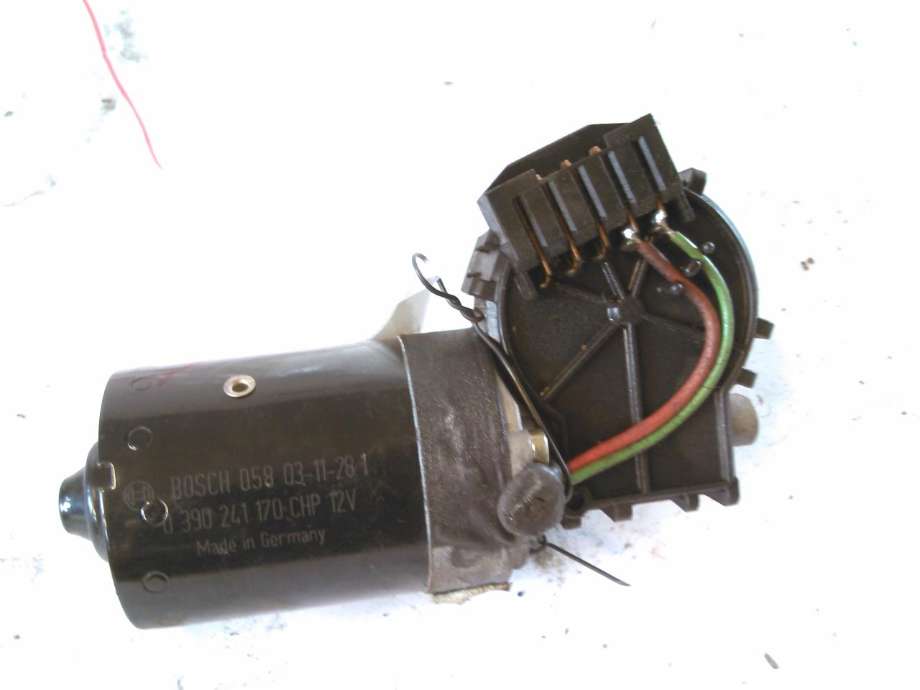 Viskermotor frontrute til Mitsubishi Carisma 1999-2004 (Fase 2) (BOSCH|0390241170|)