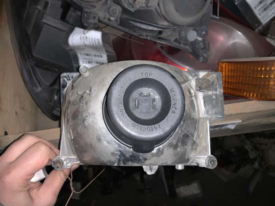Frontlykt høyre halogen til Jeep Grand Cherokee 1993-1999  