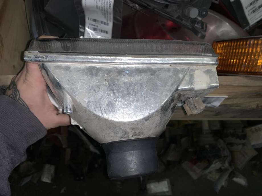Frontlykt høyre halogen til Jeep Grand Cherokee 1993-1999  