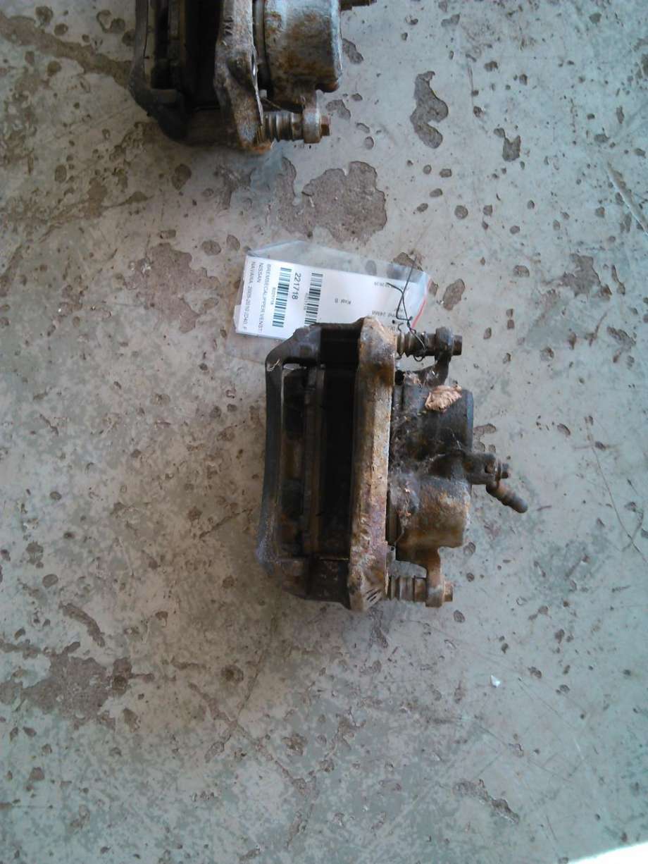 Bremsecaliper venstre foran til Nissan Navara 2005-2010 (Fase 1) (D40) (D40) 