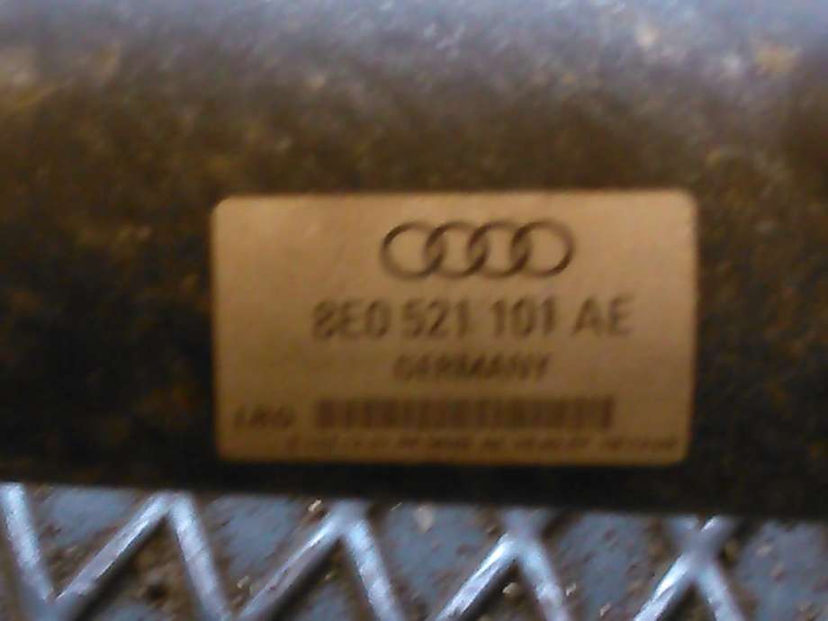 Mellomaksel til Audi A4 2004-2008 (Type III) (B7) (B7) (8E0521101AE|)