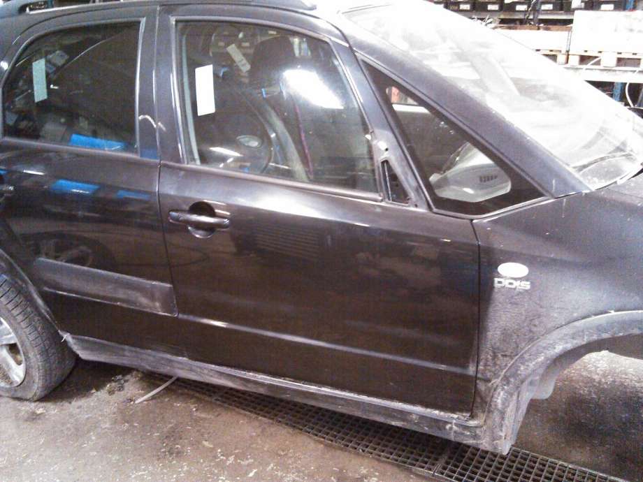Dør høyre foran til Suzuki SX4, 2006-2009 (Type I, Fase 1)  