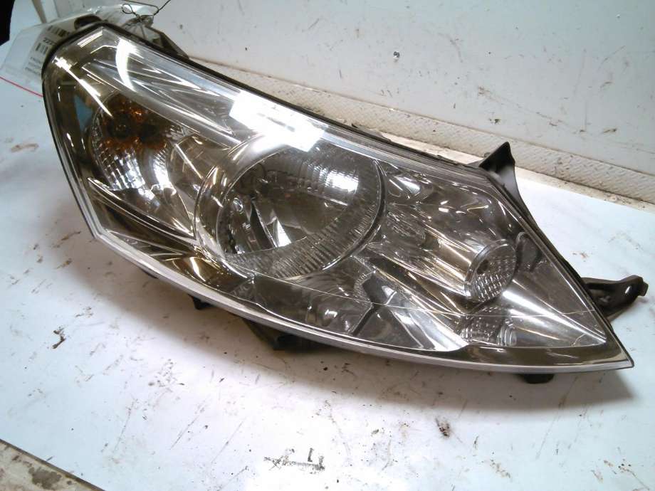 Frontlykt høyre halogen til Toyota Proace, 2013-2016 (Type I)  