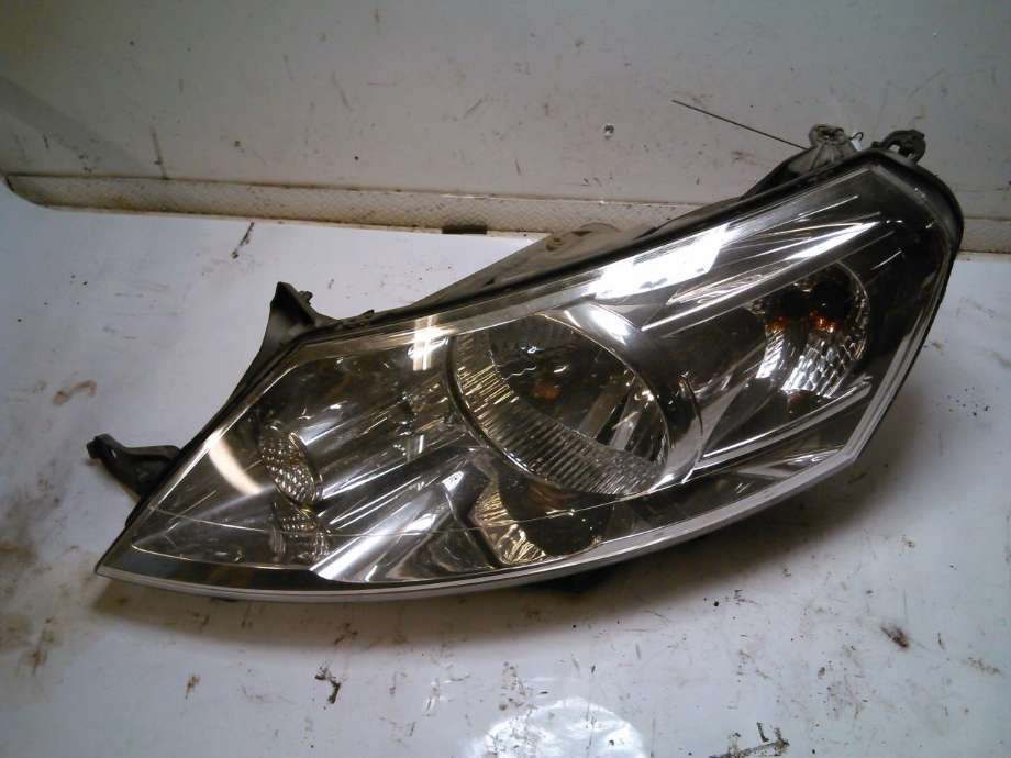 Frontlykt venstre halogen til Toyota Proace, 2013-2016 (Type I)  