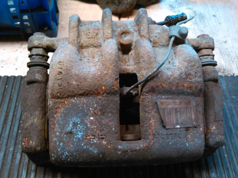 Bremsecaliper venstre foran til Toyota Proace, 2013-2016 (Type I)  
