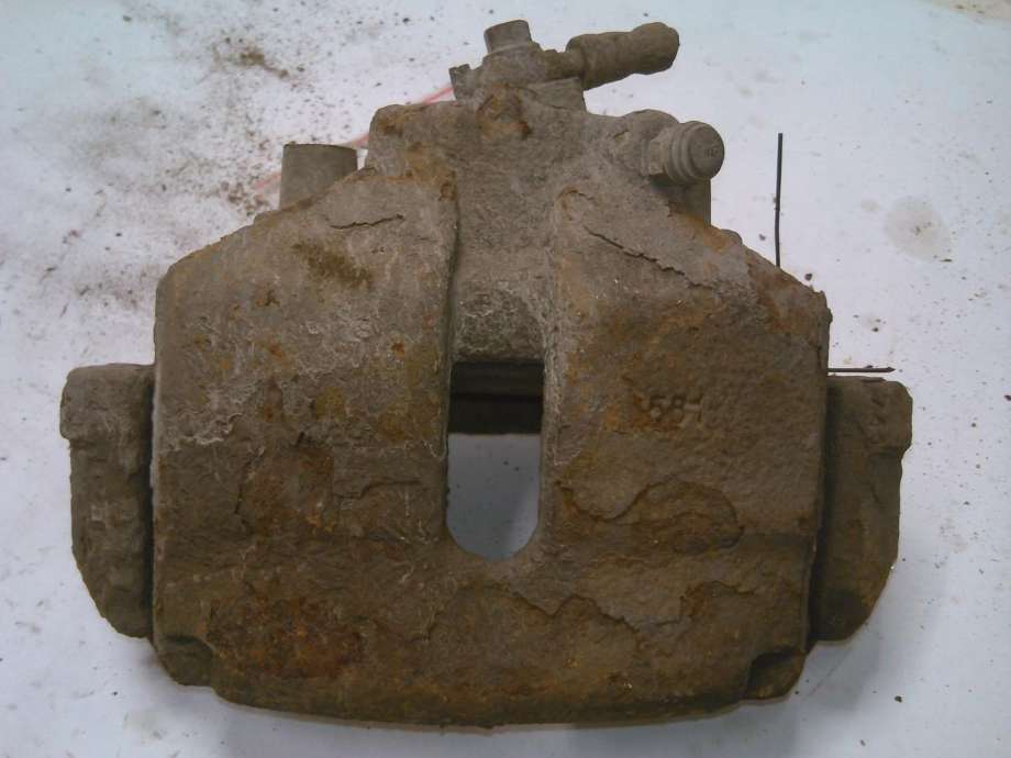 Bremsecaliper venstre foran til VW Passat, 2005-2010 (B6) (B6) 