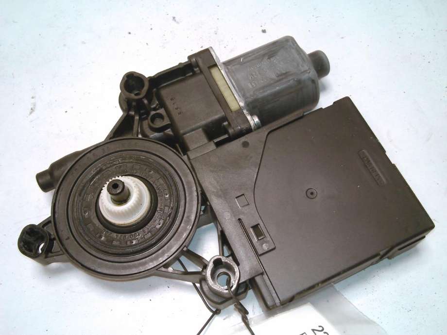 Ruteheis, kun motor, høyre foran til VW Passat 2011-2015 (B7) (B7) 