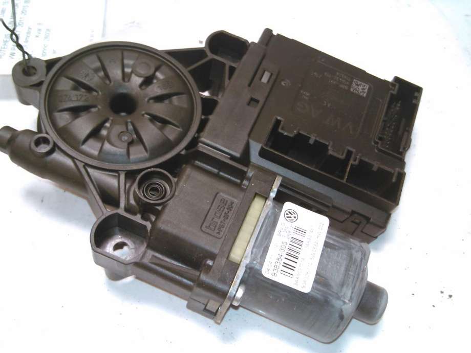 Ruteheis, kun motor, venstre foran til VW Passat 2011-2015 (B7) (B7) 