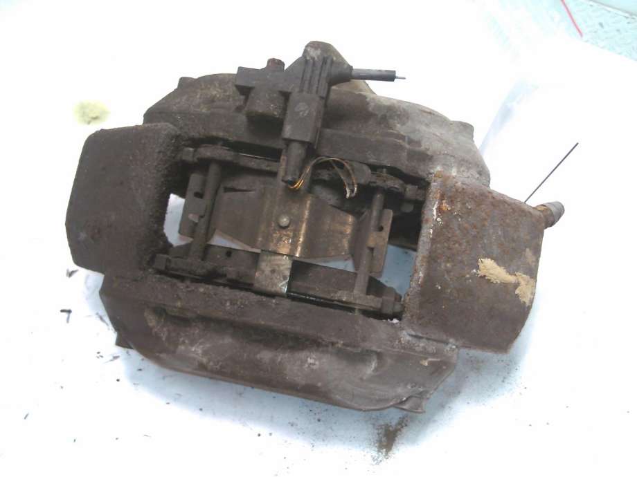 Bremsecaliper høyre foran til Mercedes C-Klasse, 2000-2004 (Fase 1) (W203) (W203) 