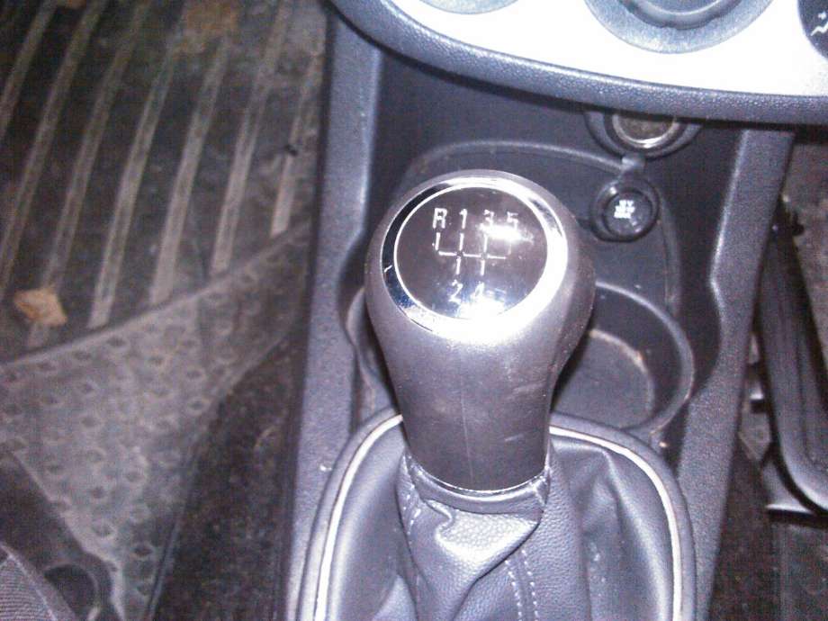 Girkasse manuell til Opel Corsa D 2006-2014  