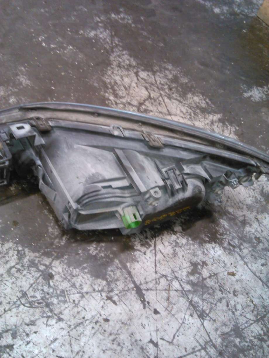 Frontlykt venstre halogen til Ford Mondeo 2001-2007 (Type III)  