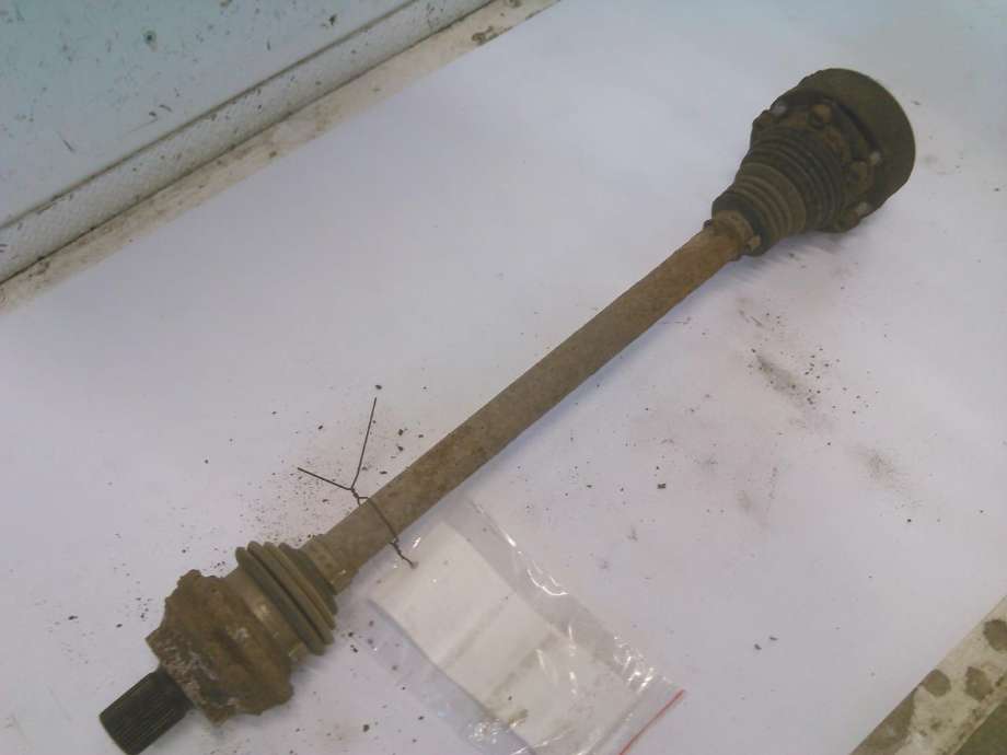 Drivaksel venstre bak, diesel/automat til VW Passat, 2005-2010 (B6) (B6) 