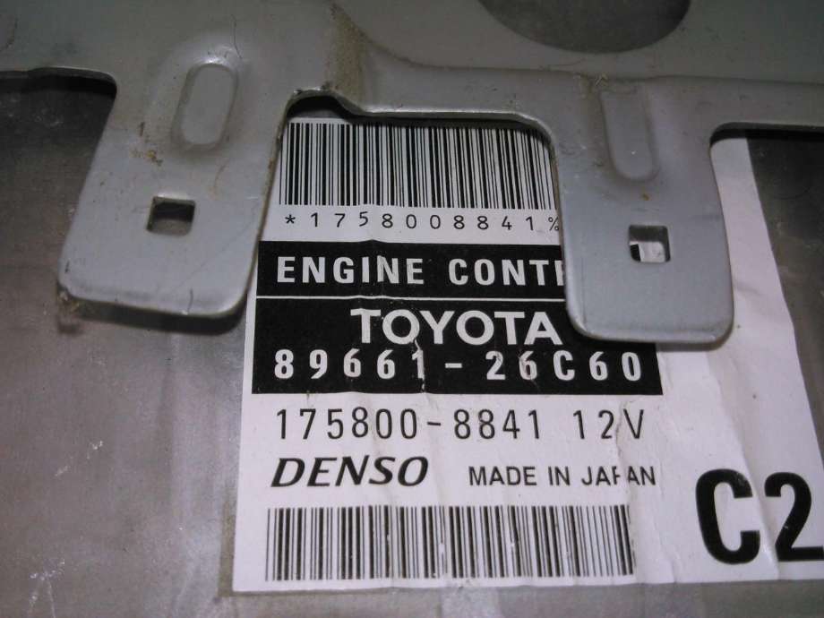 Styreenhet motor til Toyota Hiace 2007-2012 (Fase 3)  (89661-26C60|175800-8841|)