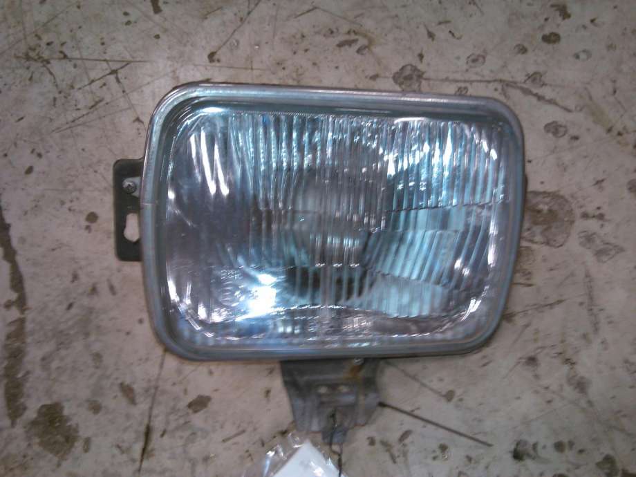 Frontlykt høyre halogen til Honda Civic, 1982-1983  
