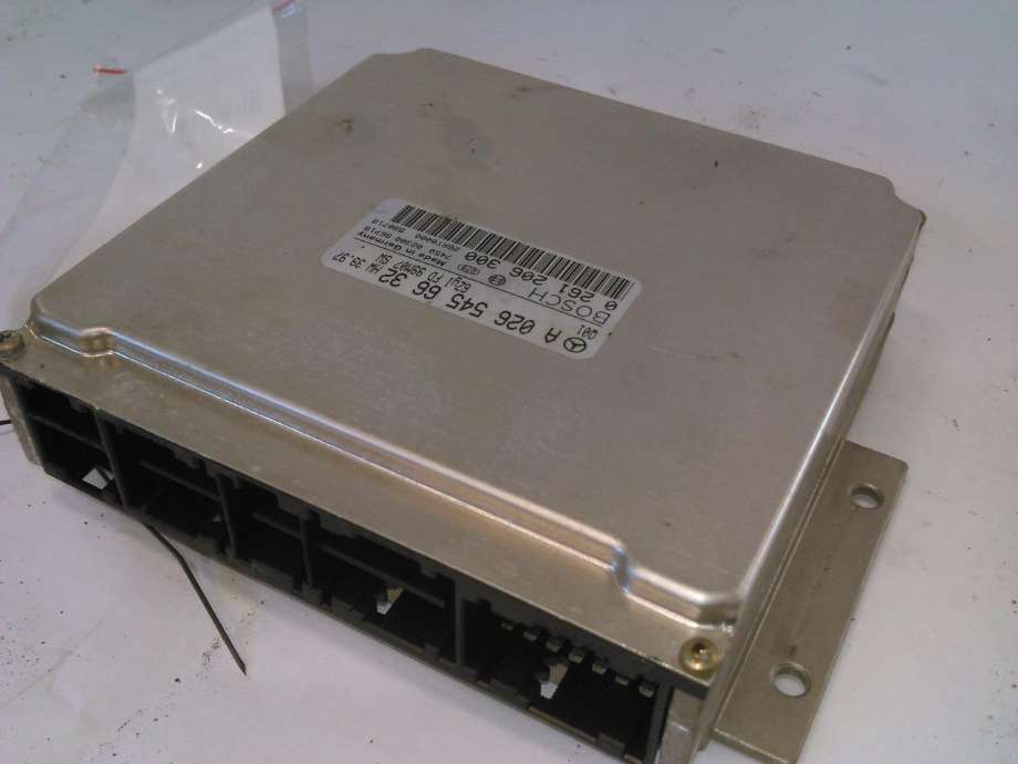 Styreenhet motor til Mercedes S-Klasse, 1999-2005 (W220) (W220) (BOSCH|A0265456632)