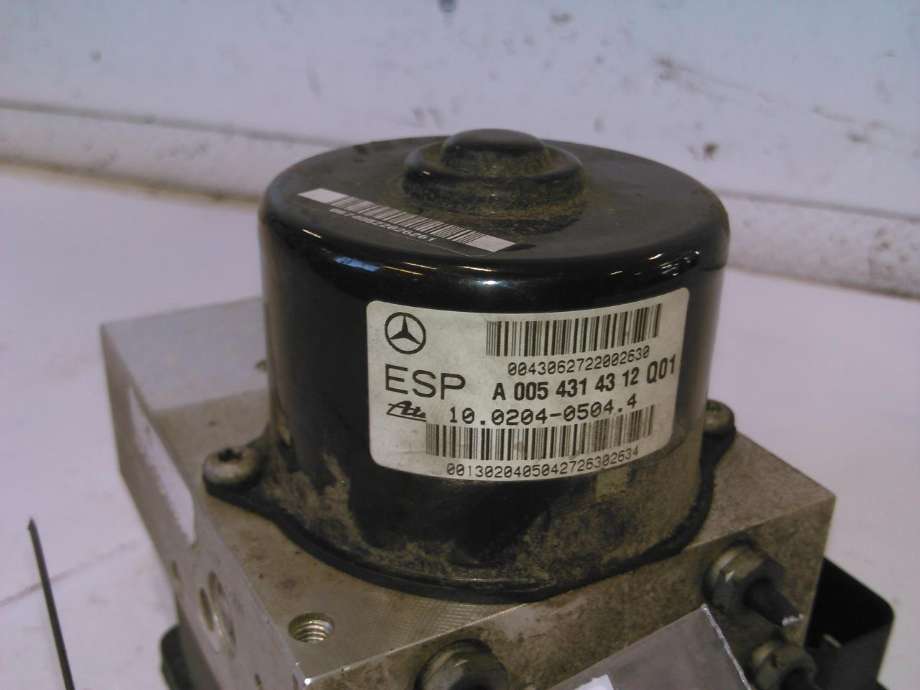 ABS sentral til Mercedes C-Klasse 2004-2007 (Fase 2) (W203) (W203) (A0054314312|A0345457932|)