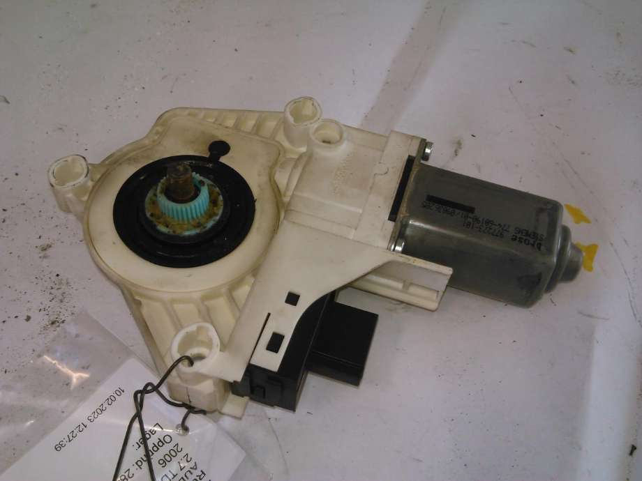 Ruteheis, kun motor, venstre foran til Audi A6, 2005-2008 (Type III, Fase 1) (C6) (C6) (4F0959801D)