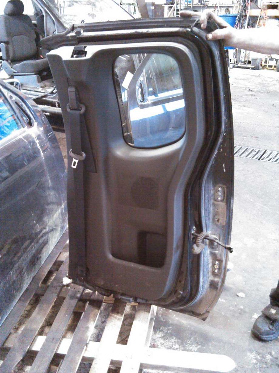 Dør høyre bak til Nissan Navara 2005-2010 (Fase 1) (D40) (D40) 