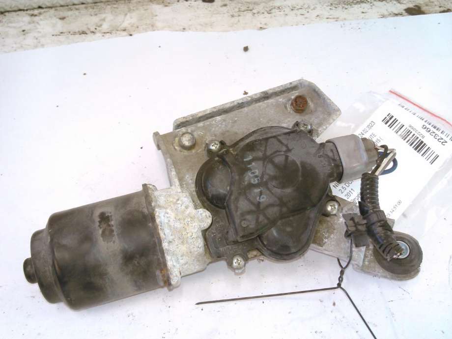 Viskermotor frontrute til Nissan Navara 2010-2015 (Fase 2) (D40) (D40) 