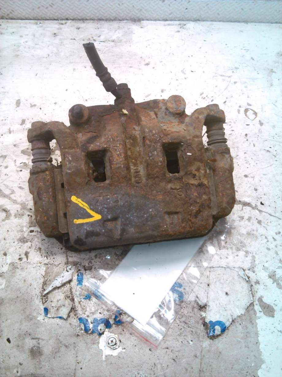 Bremsecaliper venstre foran til Nissan Navara 2005-2010 (Fase 1) (D40) (D40) 