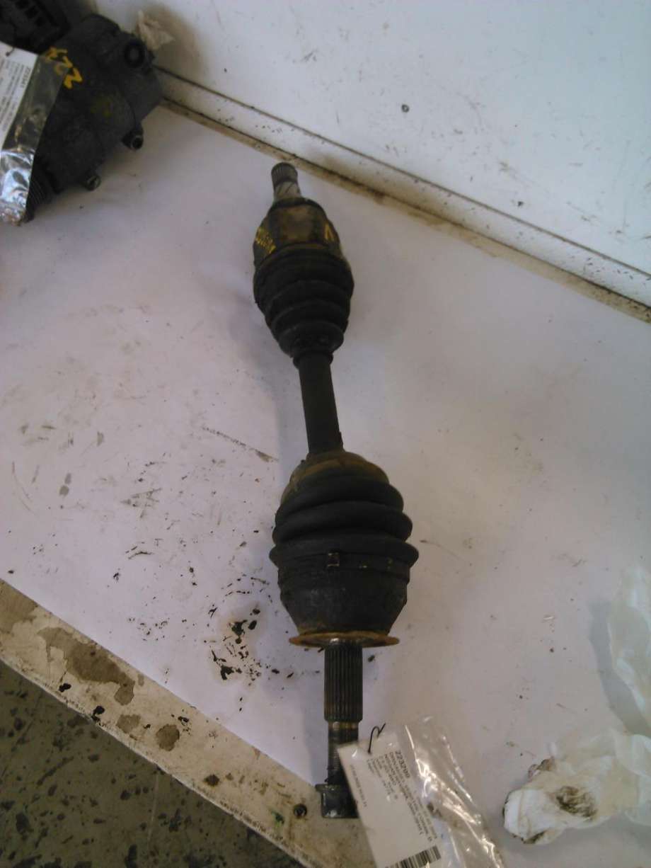 Drivaksel venstre foran, diesel/manuell til Nissan Navara 2005-2010 (Fase 1) (D40) (D40) 