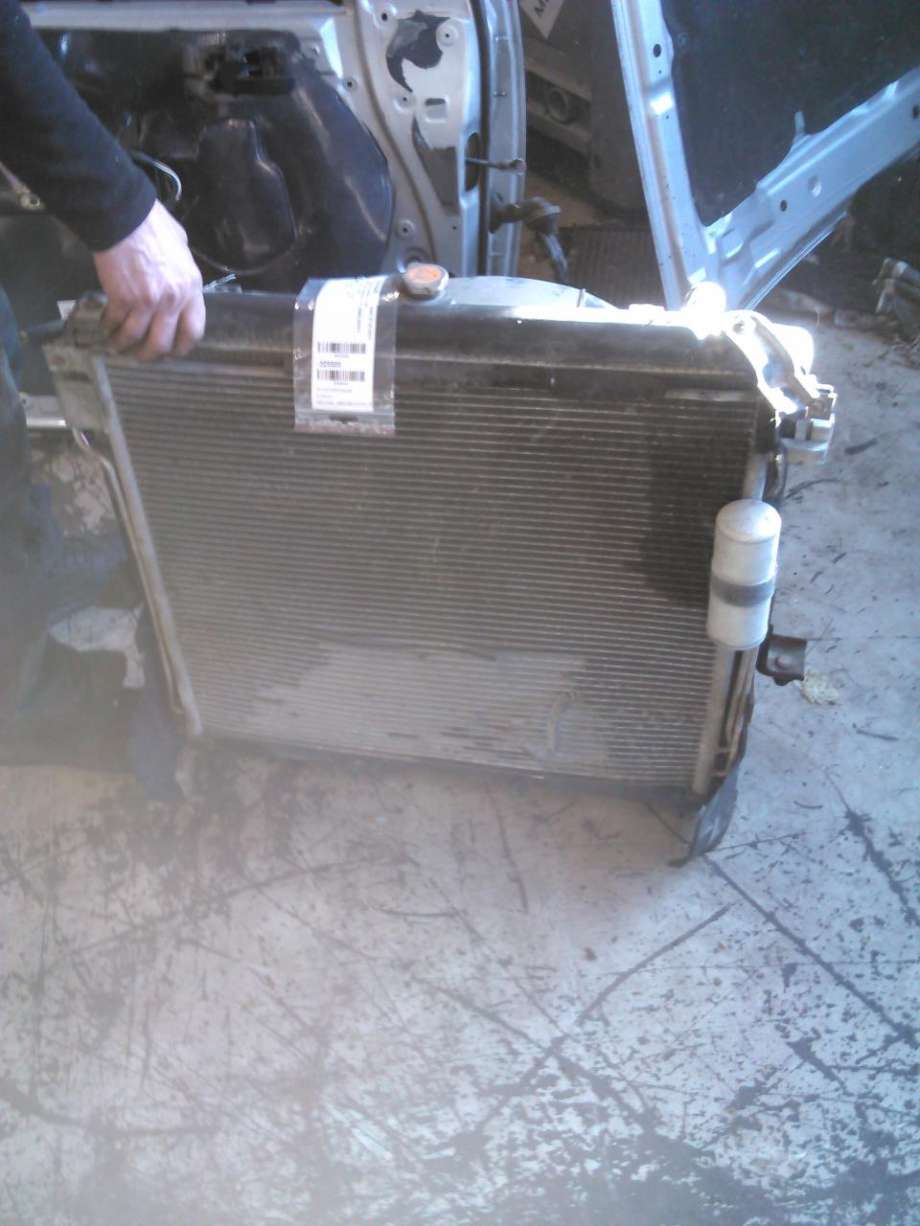 Radiatorpakke til Nissan Navara 2005-2010 (Fase 1) (D40) (D40) 