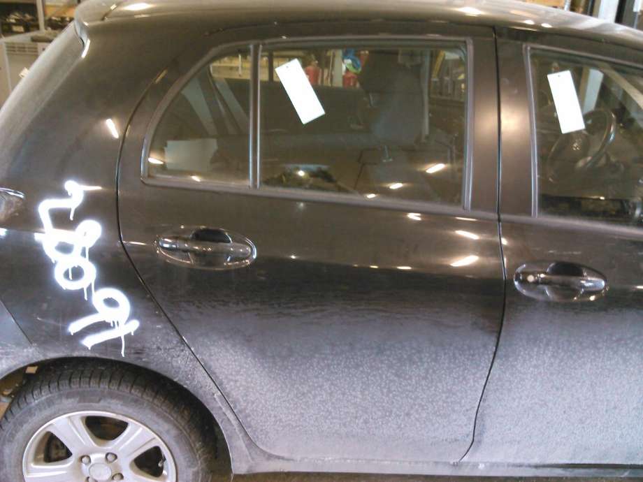 Dør høyre bak til Toyota Yaris 2006-2009 (Type II, Fase 1)  