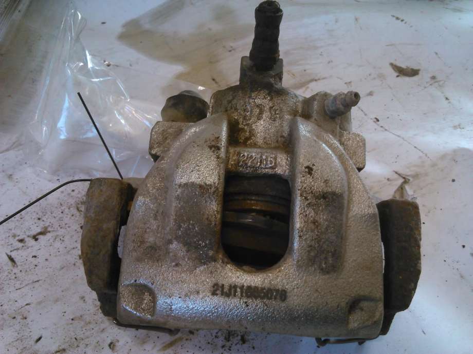 Bremsecaliper venstre bak til Volvo V70, 2000-2004 (Type II, Fase 1)  