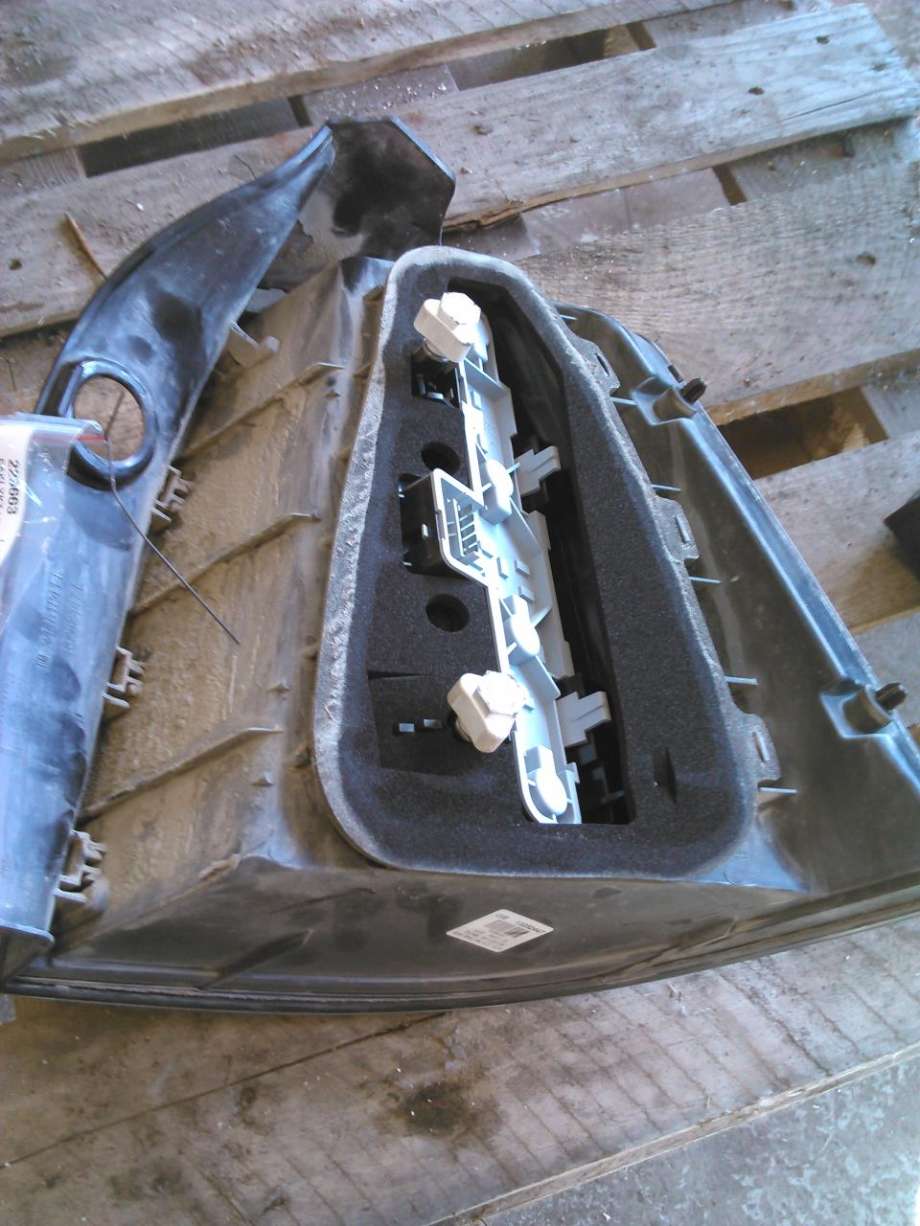 Baklykt venstre til Opel Zafira B 2005-2011  