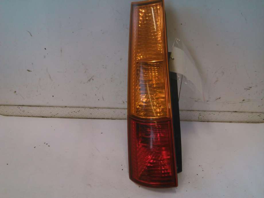 Baklykt venstre til Suzuki Ignis, 2003-2010 (Type I) (UNGARN) (UNGARN) 