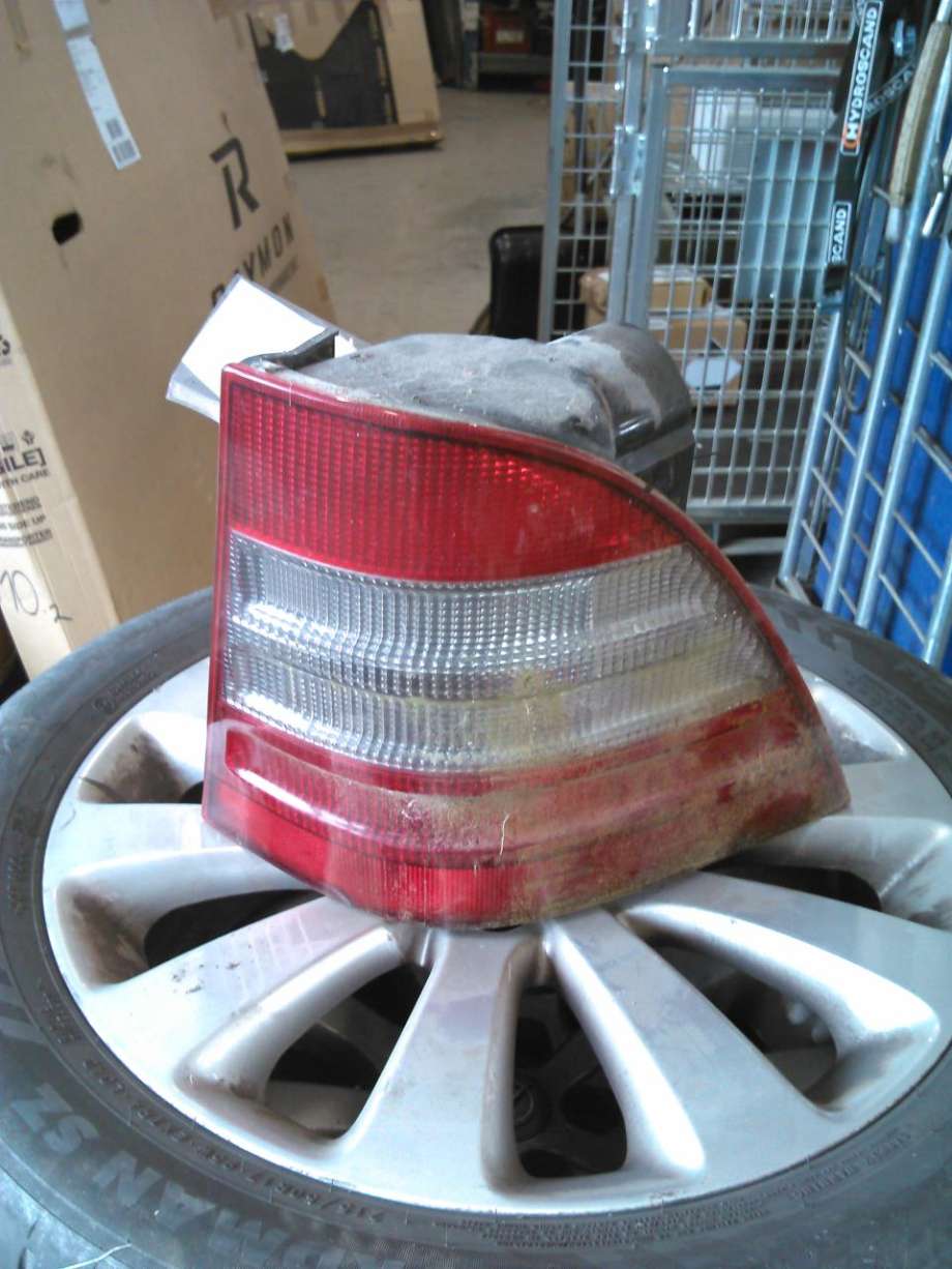 Baklykt høyre til Mercedes ML, 1997-2005 (W163) (W163) 