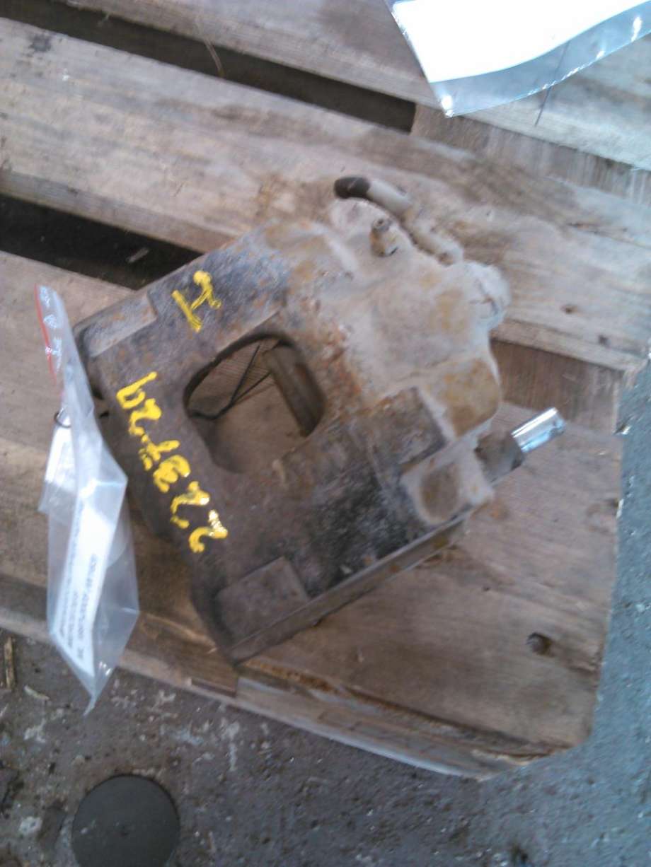 Bremsecaliper høyre foran til Mercedes ML, 1997-2005 (W163) (W163) 