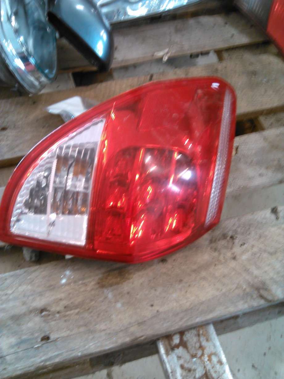 Baklykt venstre til Toyota RAV4 2006-2009 (Type III, Fase 1)  
