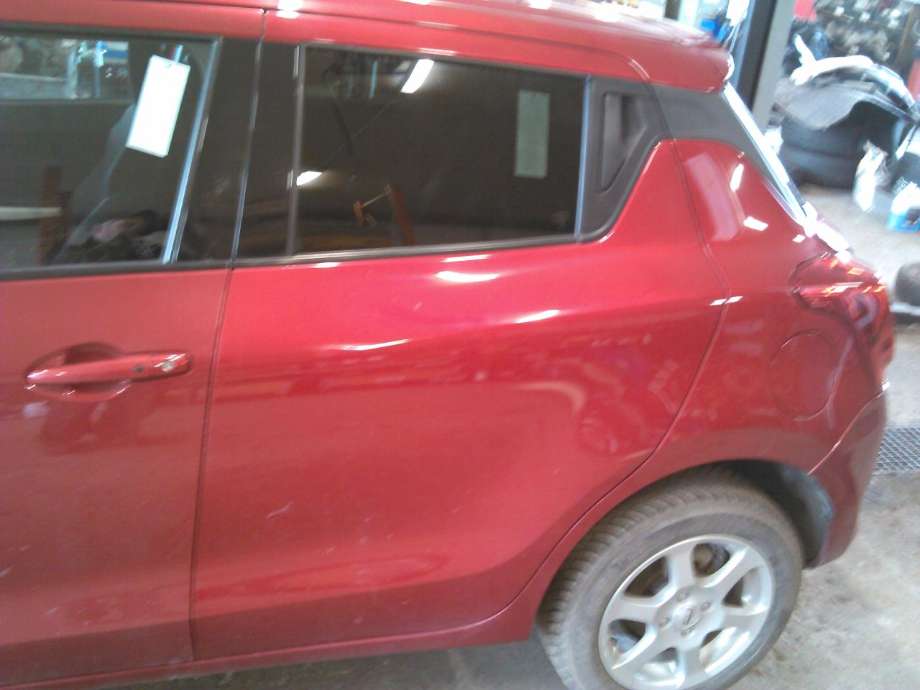 Dør venstre bak til Suzuki Swift, 2017-->>  
