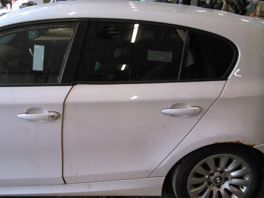 Dør venstre bak til BMW 1-Serie, 2004-2011 (E81/E82/E87/E88) (E81/E82/E87/E88) 